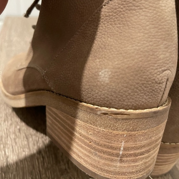 Lucky Brand Tamela Lace Up Combat Boot Taupe Size 6.5 - Picture 12 of 12